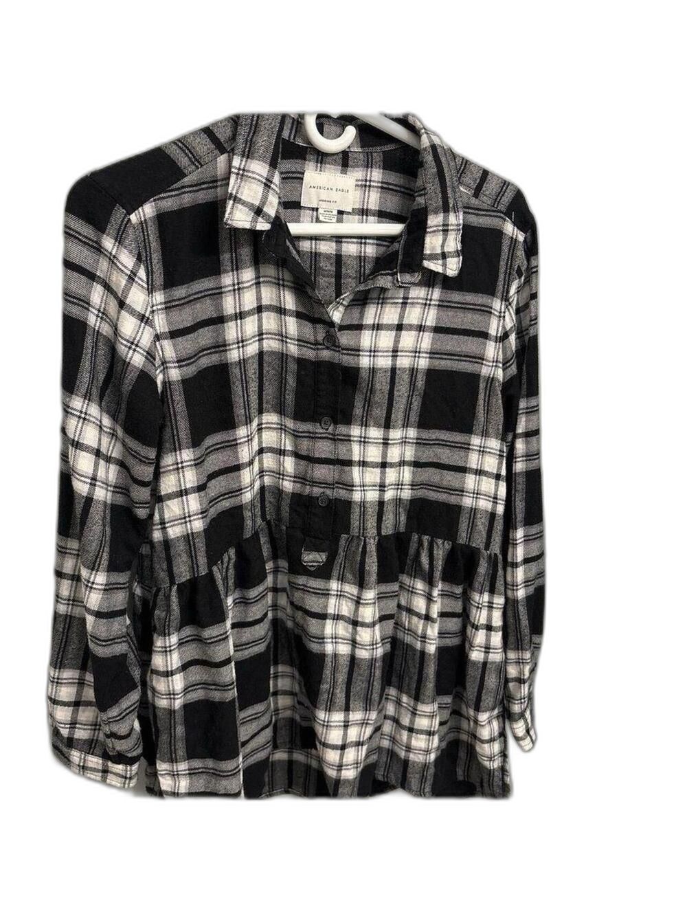 American Eagle Outfitters Women's Black and White Blouse